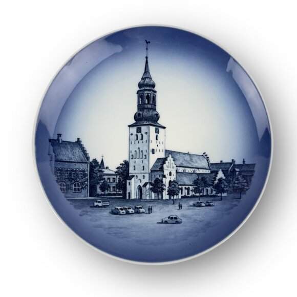 Royal Copenhagen Aalborg Budolfi Kirke Cathedral Plate 18 cm Denmark Blue White - Picture 1 of 3